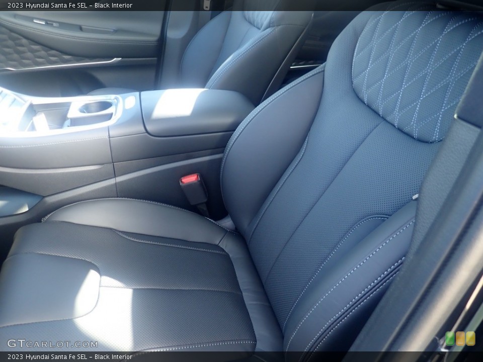 Black Interior Front Seat for the 2023 Hyundai Santa Fe SEL #146651057