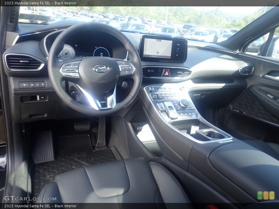 Black Interior Front Seat for the 2023 Hyundai Santa Fe SEL #146651082