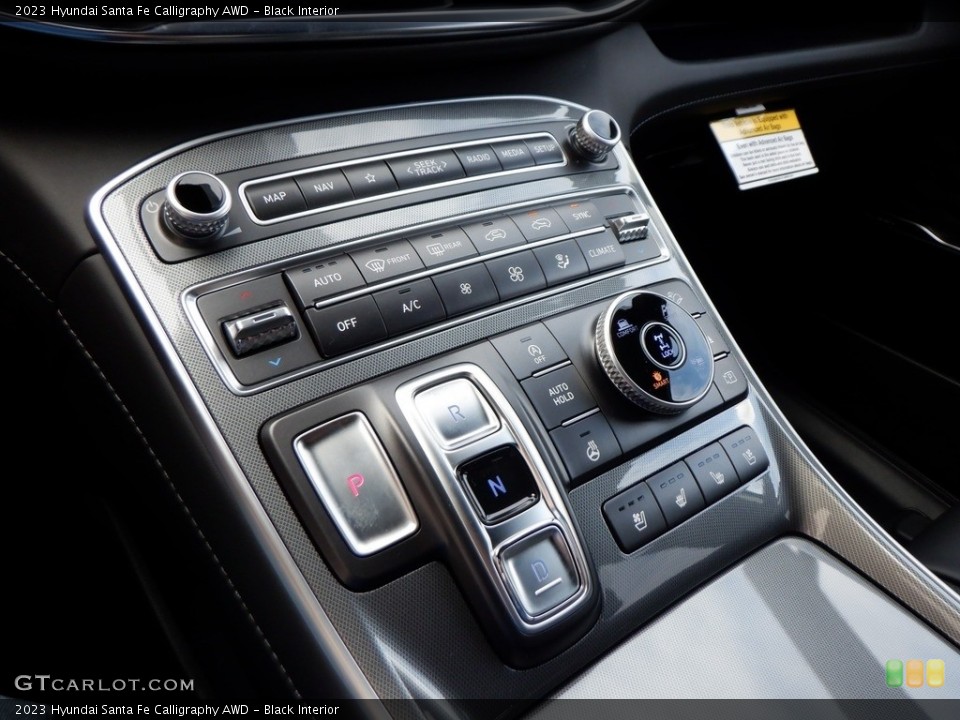Black Interior Controls for the 2023 Hyundai Santa Fe Calligraphy AWD #146654312