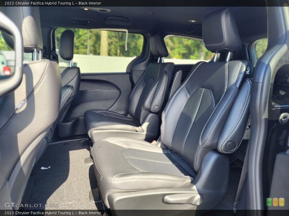 Black Interior Rear Seat for the 2023 Chrysler Pacifica Hybrid Touring L #146656172