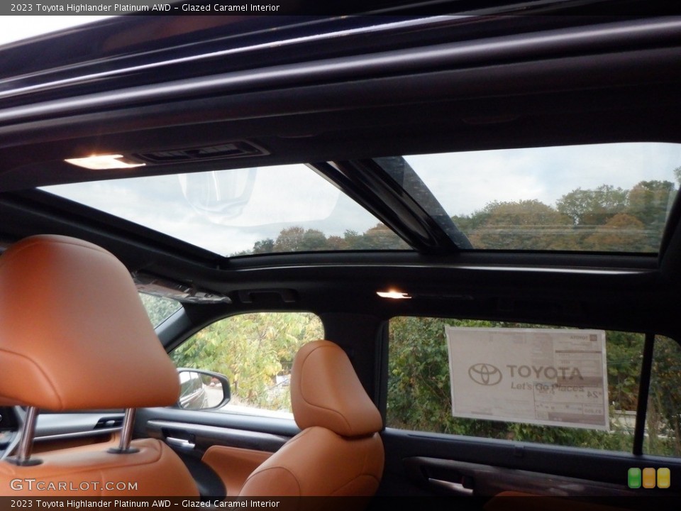 Glazed Caramel Interior Sunroof for the 2023 Toyota Highlander Platinum AWD #146663769