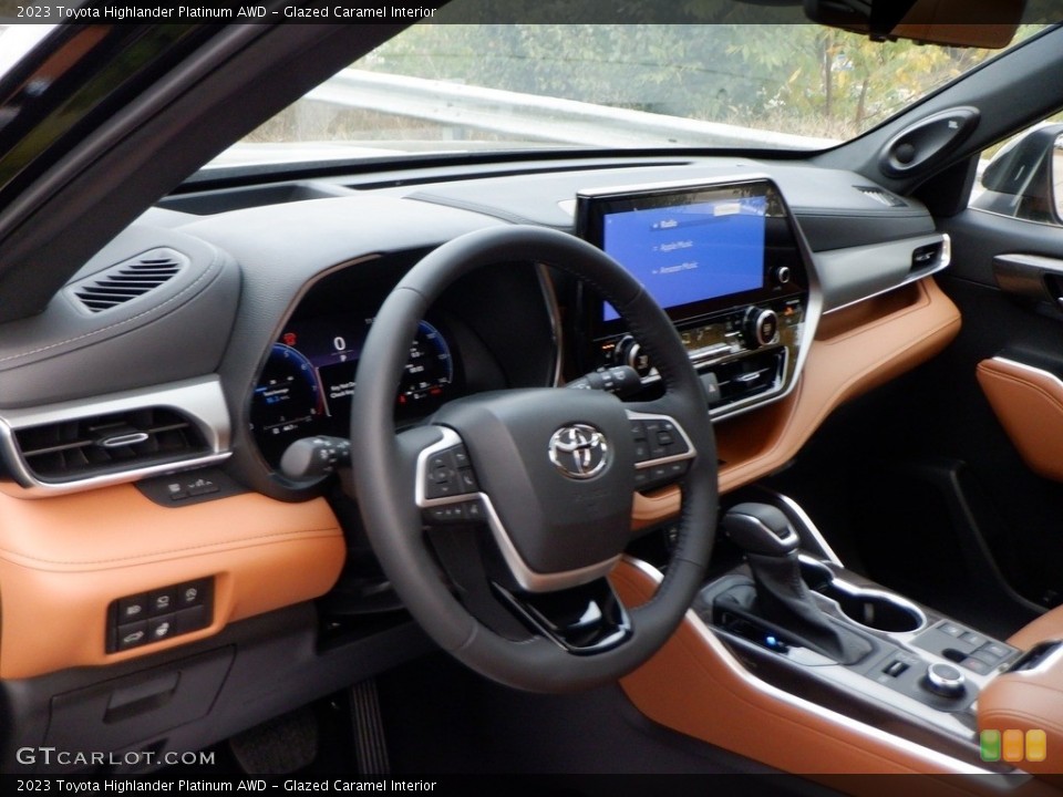 Glazed Caramel Interior Dashboard for the 2023 Toyota Highlander Platinum AWD #146663777