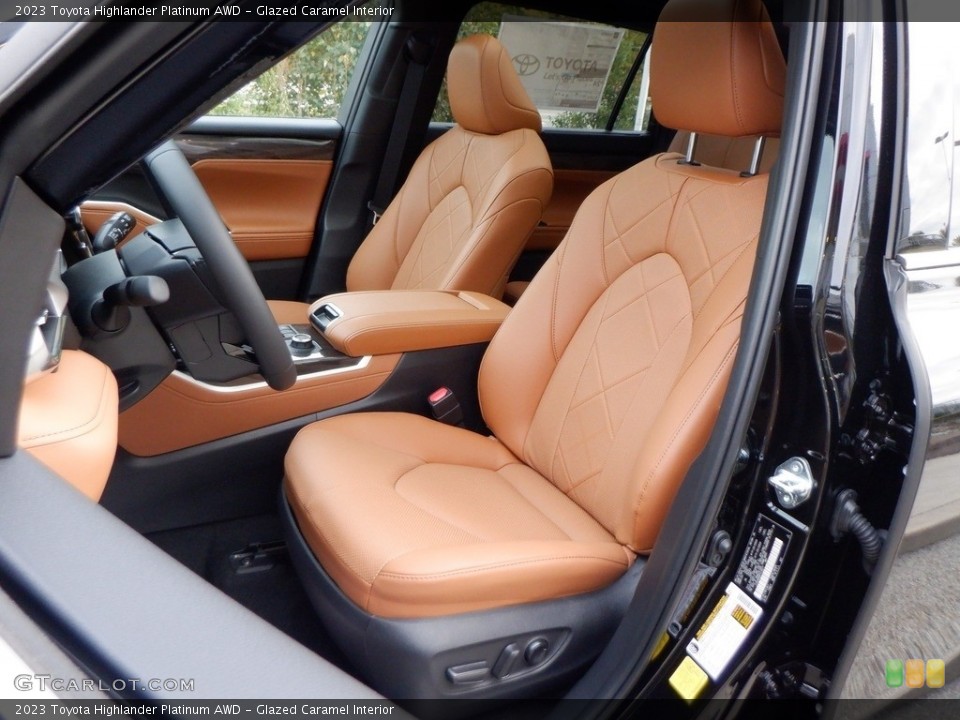 Glazed Caramel 2023 Toyota Highlander Interiors
