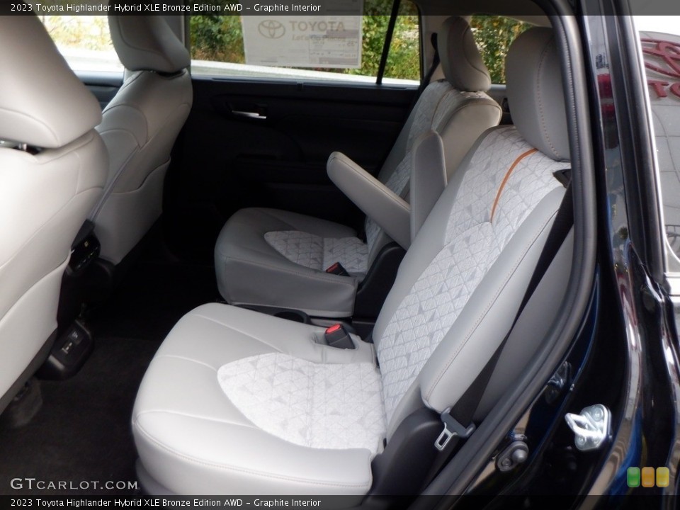 Graphite Interior Rear Seat for the 2023 Toyota Highlander Hybrid XLE Bronze Edition AWD #146664053