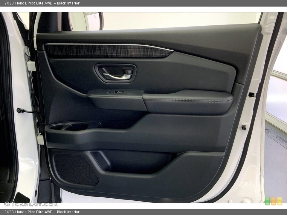 Black Interior Door Panel for the 2023 Honda Pilot Elite AWD #146680485