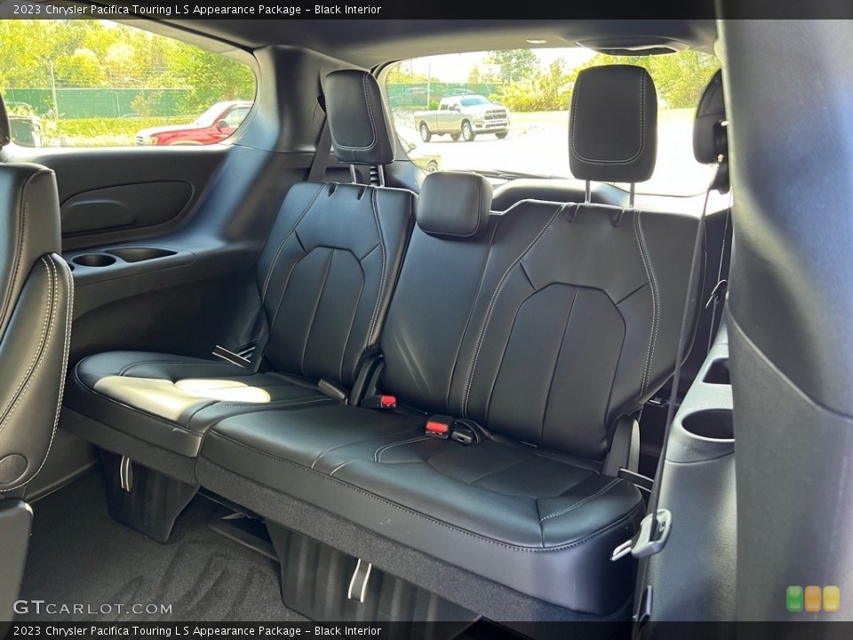 Black Interior Rear Seat for the 2023 Chrysler Pacifica Touring L S Appearance Package #146684474