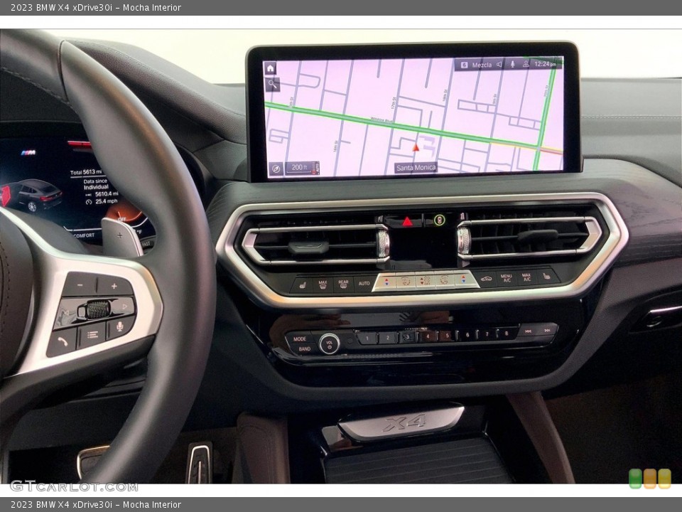 Mocha Interior Controls for the 2023 BMW X4 xDrive30i #146687451
