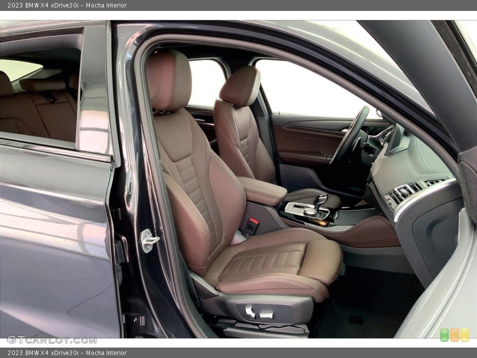 Mocha Interior Photo for the 2023 BMW X4 xDrive30i #146687482