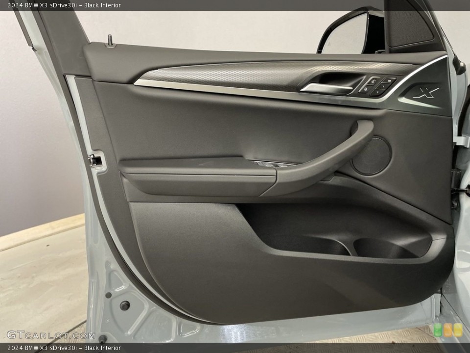 Black Interior Door Panel for the 2024 BMW X3 sDrive30i #146689233