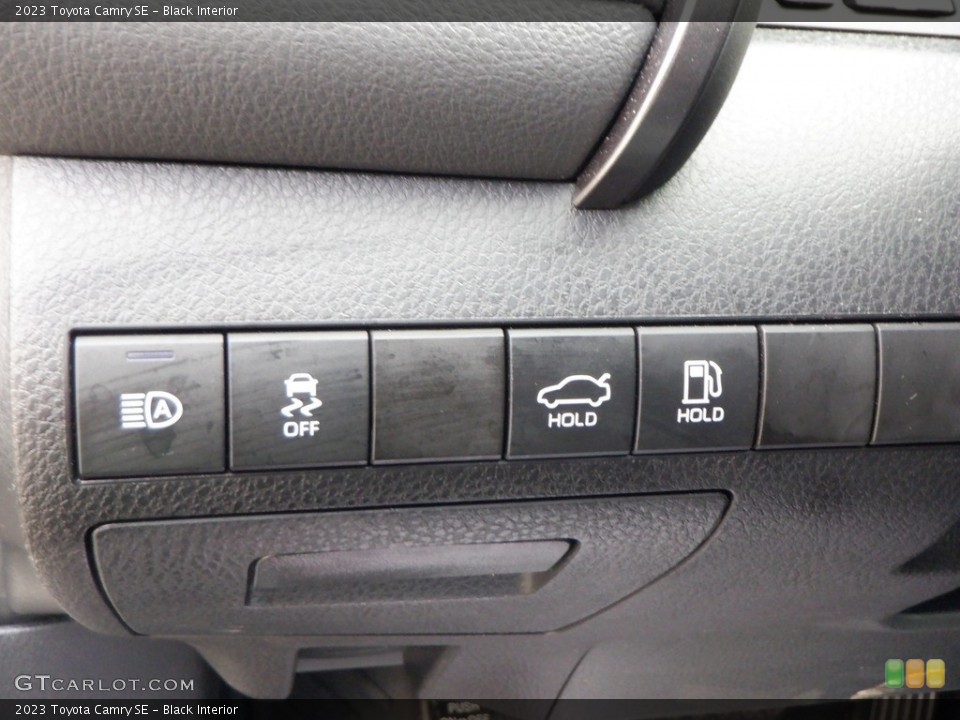 Black Interior Controls for the 2023 Toyota Camry SE #146689788
