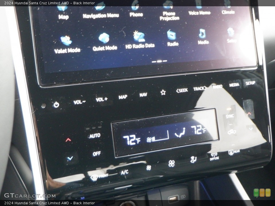 Black Interior Controls for the 2024 Hyundai Santa Cruz Limited AWD #146690451