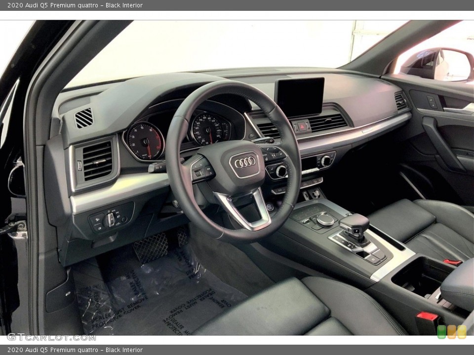 Black Interior Photo for the 2020 Audi Q5 Premium quattro #146697601