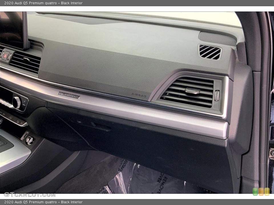 Black Interior Dashboard for the 2020 Audi Q5 Premium quattro #146697642