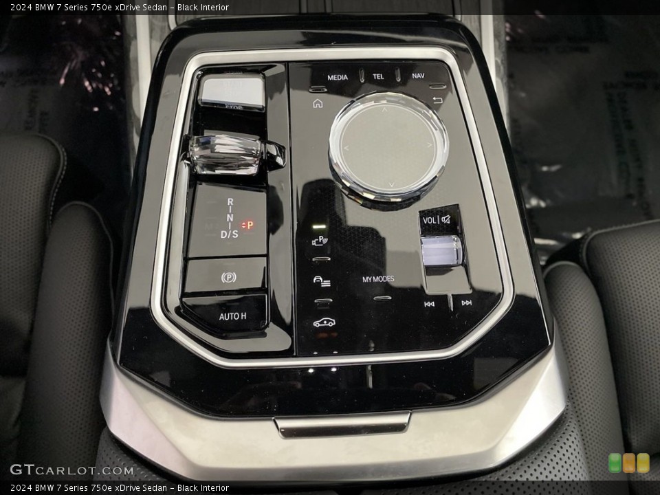 Black Interior Controls for the 2024 BMW 7 Series 750e xDrive Sedan #146697750
