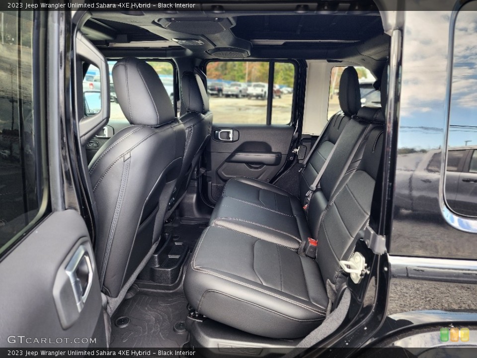 Black Interior Rear Seat for the 2023 Jeep Wrangler Unlimited Sahara 4XE Hybrid #146698110