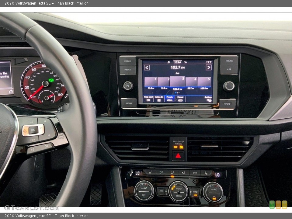 Titan Black Interior Controls for the 2020 Volkswagen Jetta SE #146699706