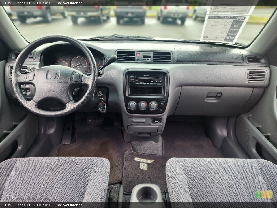 Charcoal Interior Photo for the 1998 Honda CR-V EX 4WD #146702734