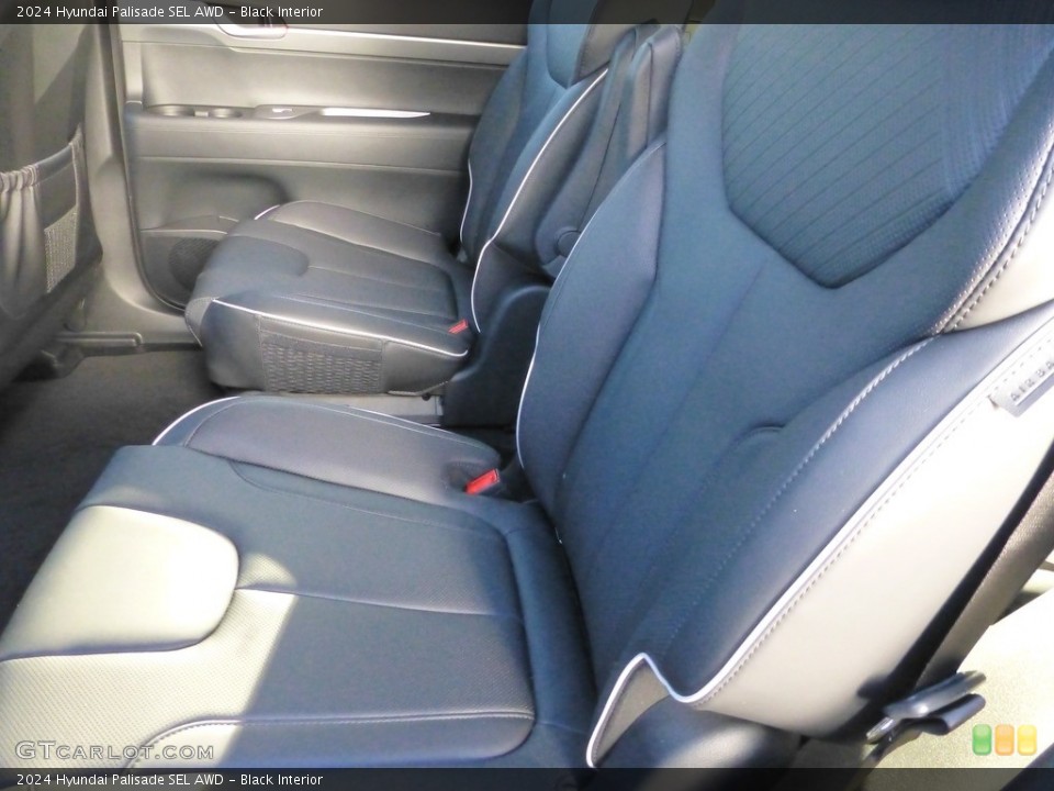 Black Interior Rear Seat for the 2024 Hyundai Palisade SEL AWD #146708160