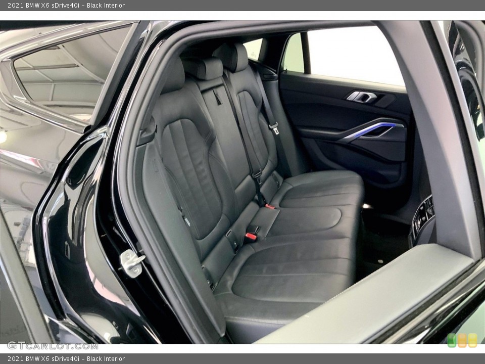 Black Interior Rear Seat for the 2021 BMW X6 sDrive40i #146709726