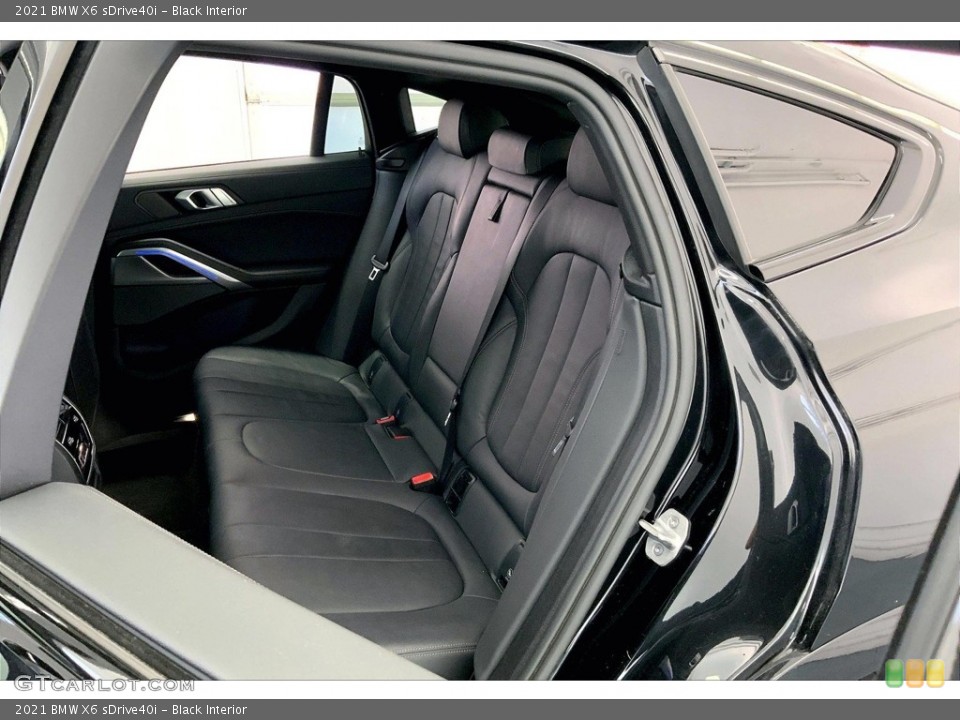 Black Interior Rear Seat for the 2021 BMW X6 sDrive40i #146709735