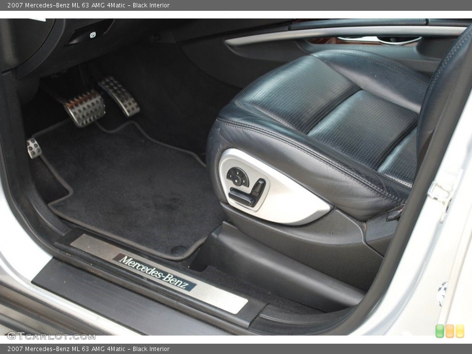 Black Interior Front Seat for the 2007 Mercedes-Benz ML 63 AMG 4Matic #146710693