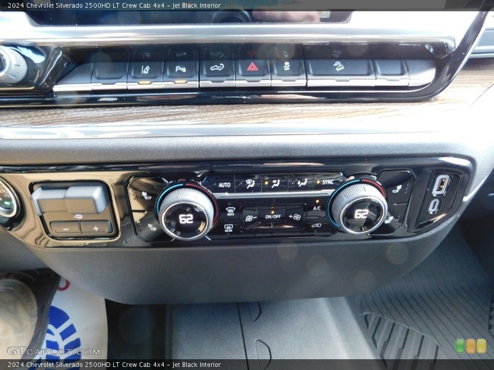 Jet Black Interior Controls for the 2024 Chevrolet Silverado 2500HD LT Crew Cab 4x4 #146711218