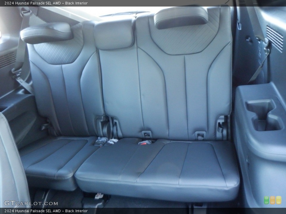 Black Interior Rear Seat for the 2024 Hyundai Palisade SEL AWD #146716201