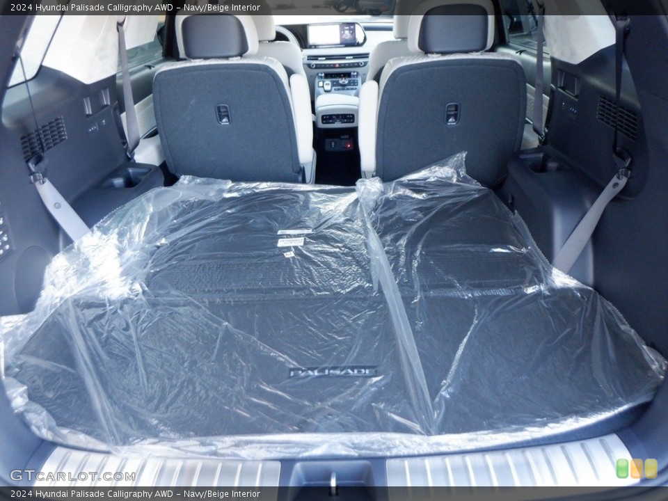 Navy/Beige Interior Trunk for the 2024 Hyundai Palisade Calligraphy AWD #146717041