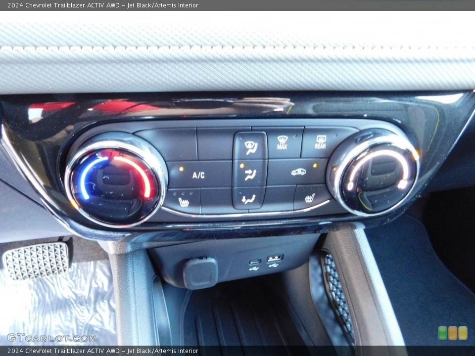 Jet Black/Artemis Interior Controls for the 2024 Chevrolet Trailblazer ACTIV AWD #146721978