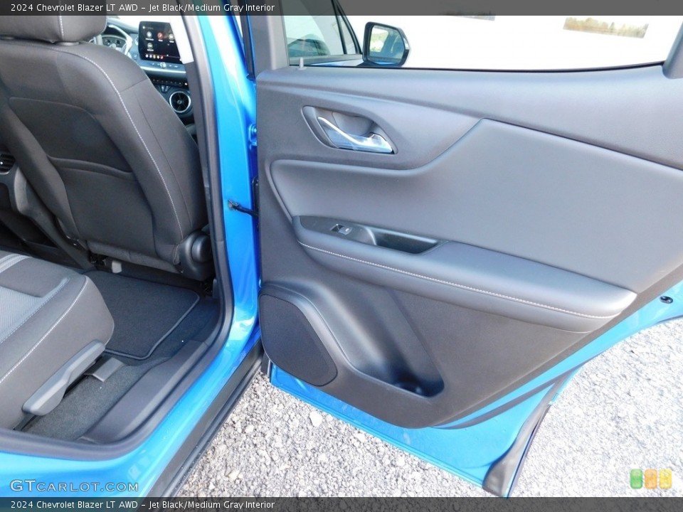 Jet Black/Medium Gray Interior Door Panel for the 2024 Chevrolet Blazer LT AWD #146723517
