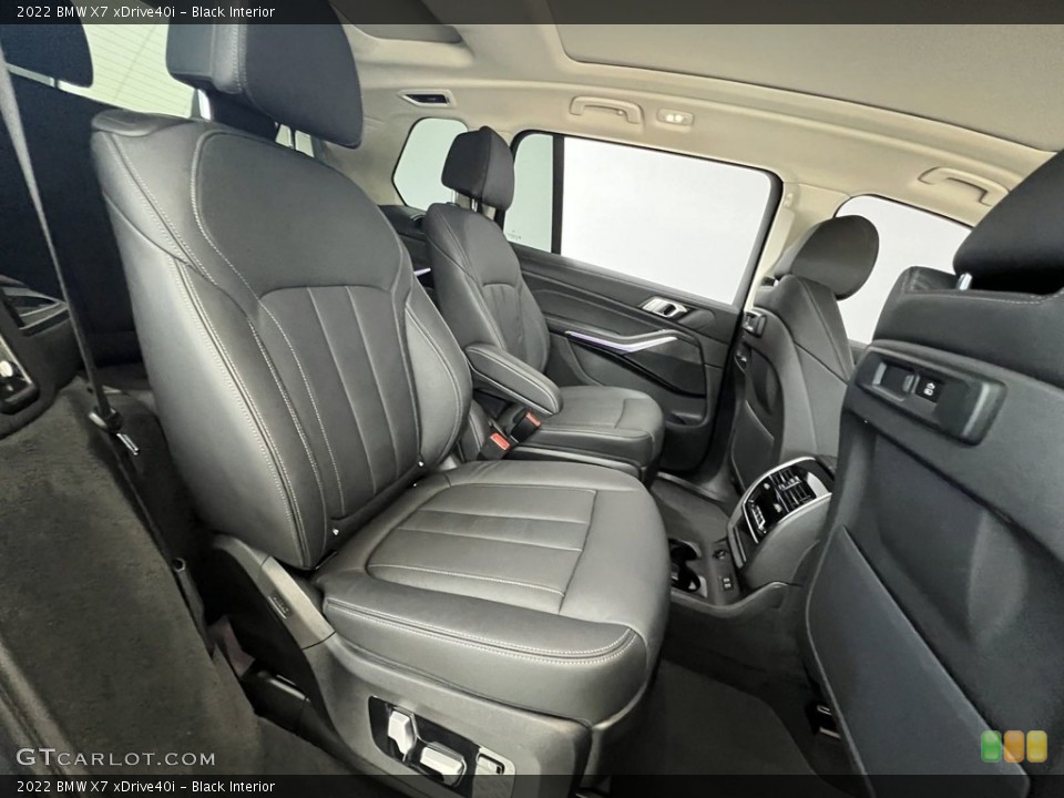 Black Interior Rear Seat for the 2022 BMW X7 xDrive40i #146725562
