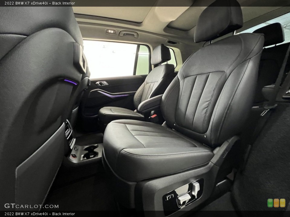 Black Interior Rear Seat for the 2022 BMW X7 xDrive40i #146725736