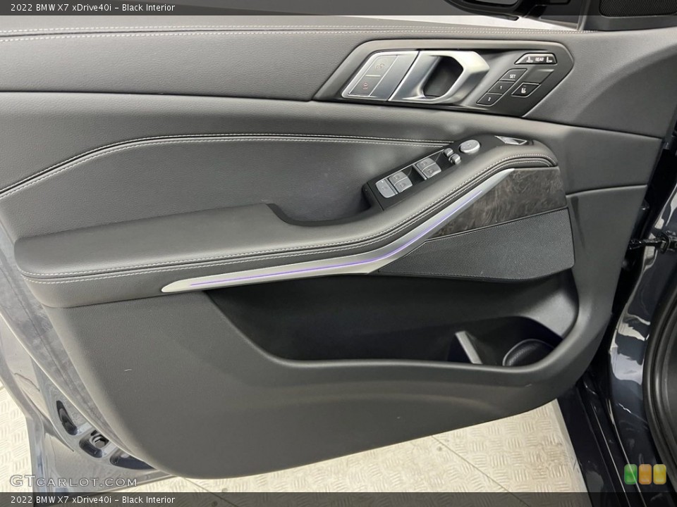 Black Interior Door Panel for the 2022 BMW X7 xDrive40i #146725802