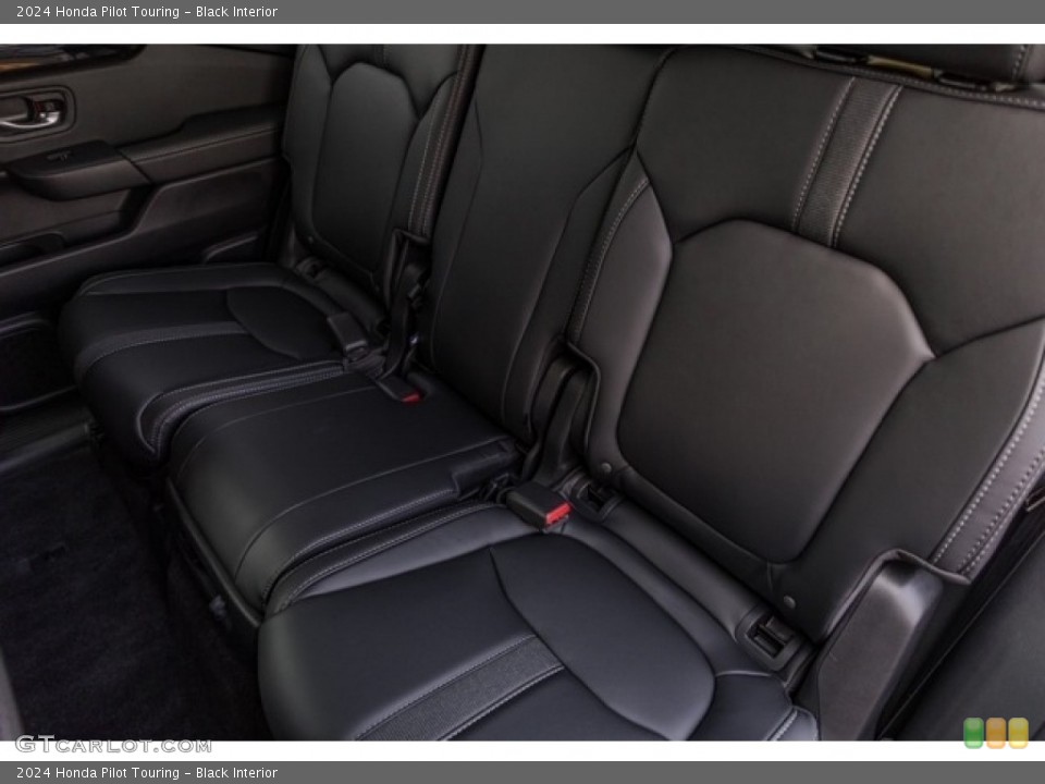 Black Interior Rear Seat for the 2024 Honda Pilot Touring #146727635