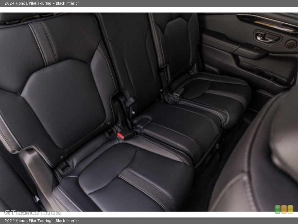 Black Interior Rear Seat for the 2024 Honda Pilot Touring #146727701