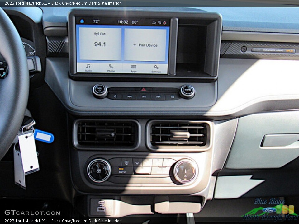 Black Onyx/Medium Dark Slate Interior Controls for the 2023 Ford Maverick XL #146731522