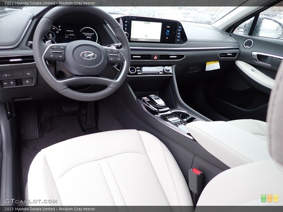 Medium Gray Interior Photo for the 2023 Hyundai Sonata Limited #146733383