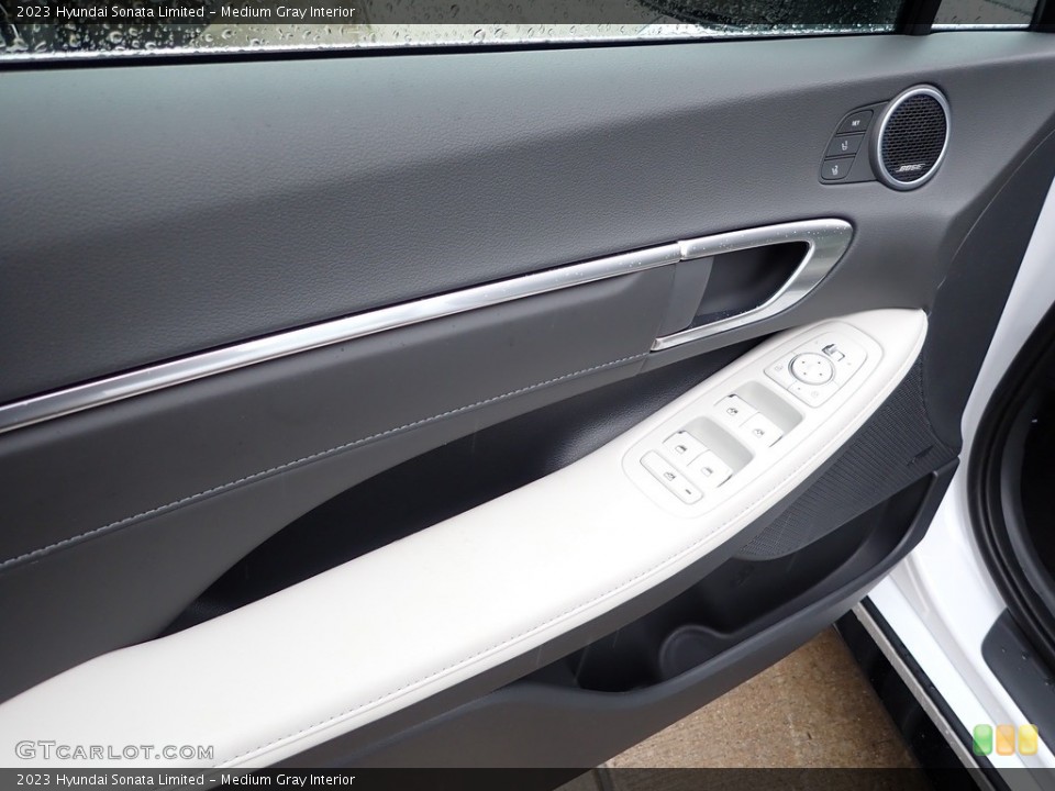 Medium Gray Interior Door Panel for the 2023 Hyundai Sonata Limited #146733404