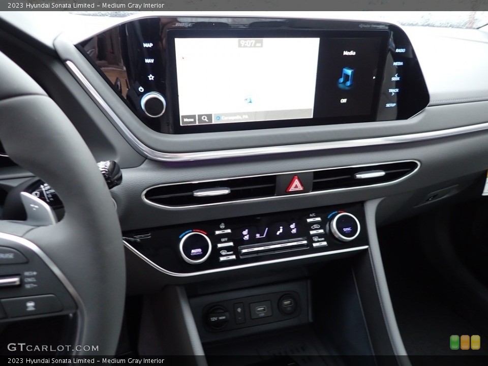 Medium Gray Interior Controls for the 2023 Hyundai Sonata Limited #146733476