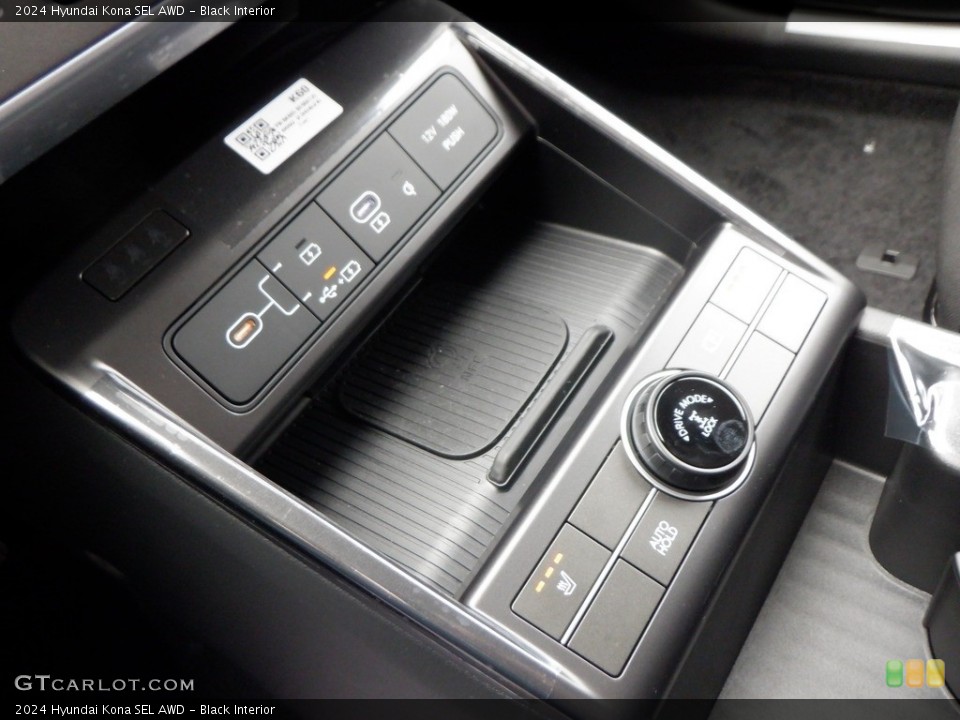 Black Interior Controls for the 2024 Hyundai Kona SEL AWD #146735569