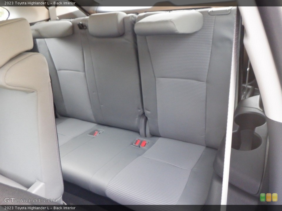 Black Interior Rear Seat for the 2023 Toyota Highlander L #146736478