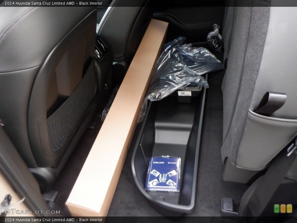 Black Interior Rear Seat for the 2024 Hyundai Santa Cruz Limited AWD #146737111