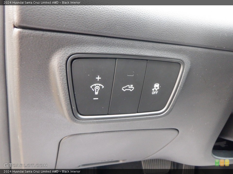 Black Interior Controls for the 2024 Hyundai Santa Cruz Limited AWD #146737192