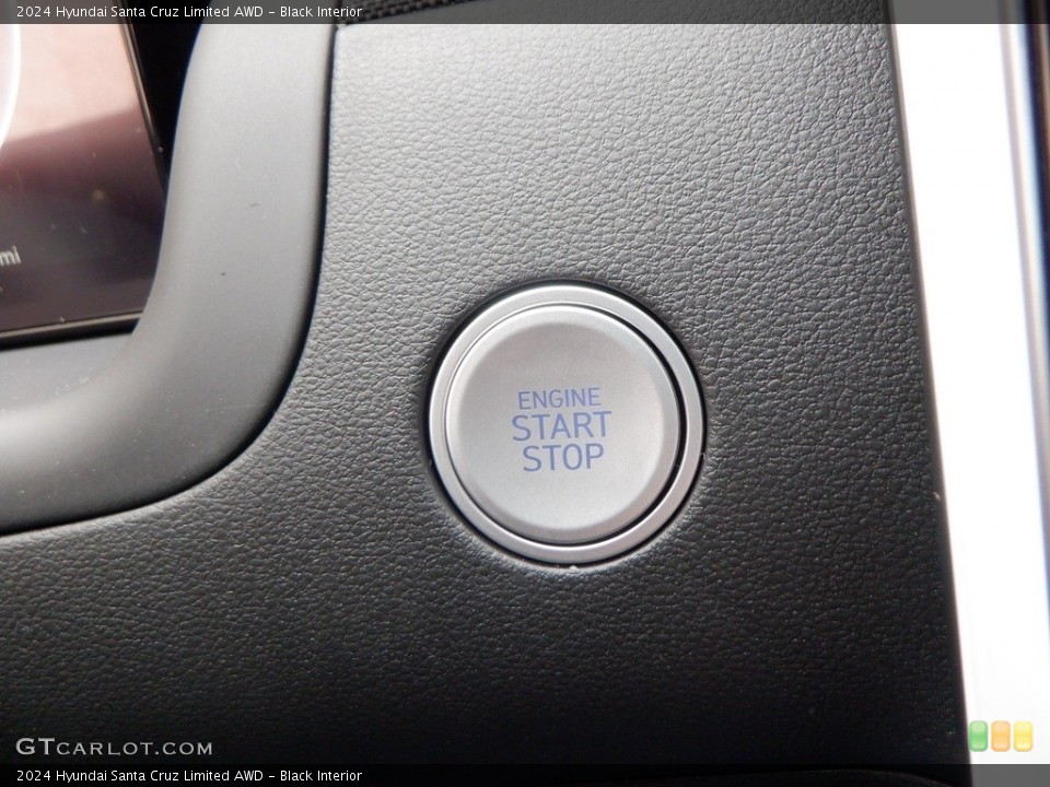 Black Interior Controls for the 2024 Hyundai Santa Cruz Limited AWD #146737402