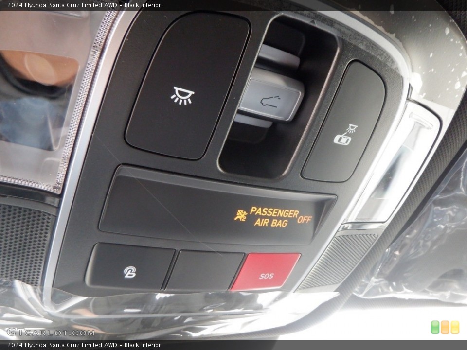 Black Interior Controls for the 2024 Hyundai Santa Cruz Limited AWD #146737495