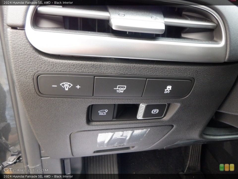 Black Interior Controls for the 2024 Hyundai Palisade SEL AWD #146737957