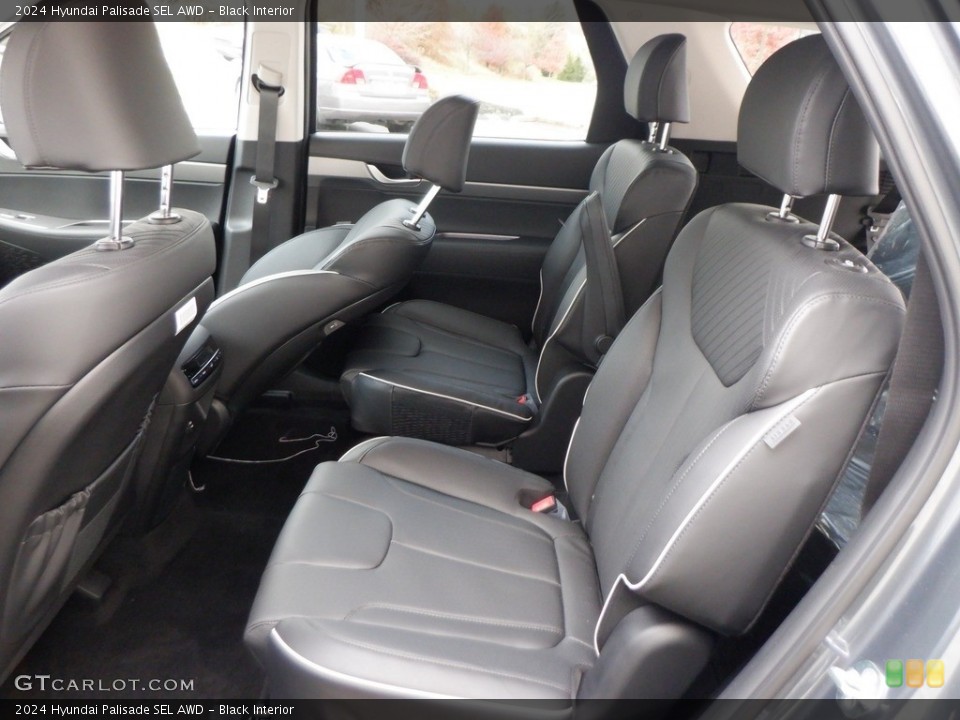 Black Interior Rear Seat for the 2024 Hyundai Palisade SEL AWD #146738347