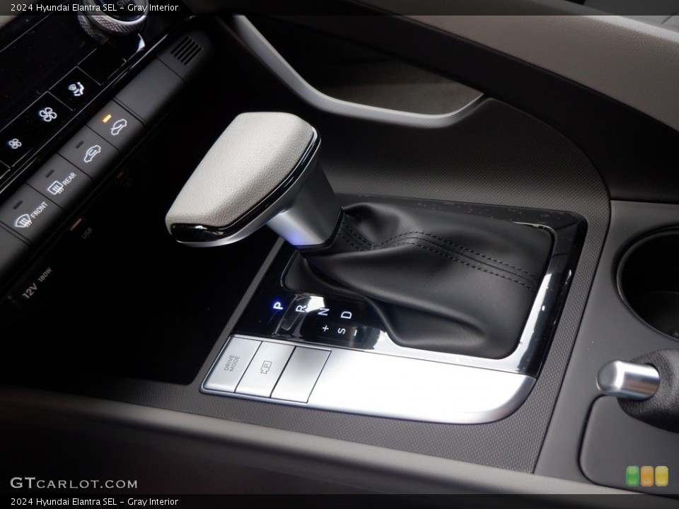 Gray Interior Transmission for the 2024 Hyundai Elantra SEL #146740741