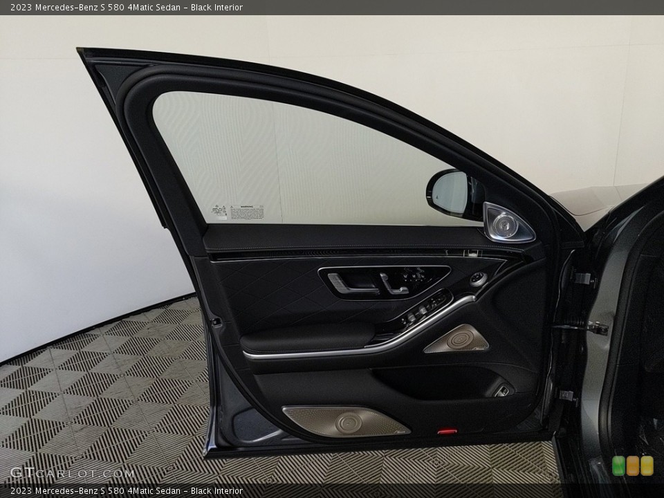 Black Interior Door Panel for the 2023 Mercedes-Benz S 580 4Matic Sedan #146749001