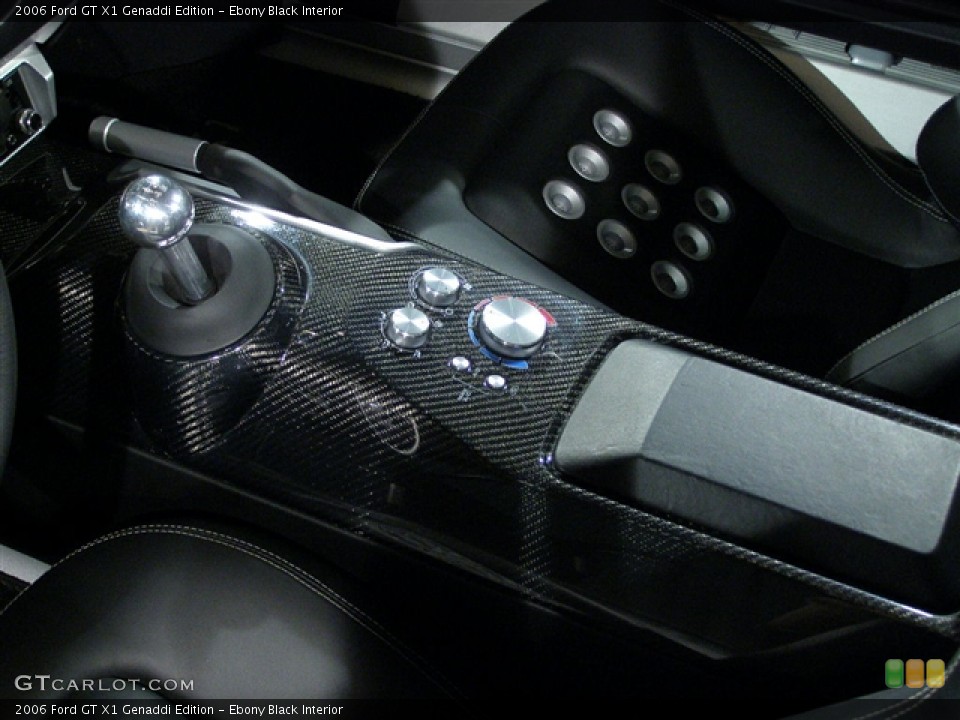 Ebony Black Interior Controls for the 2006 Ford GT X1 Genaddi Edition #147475
